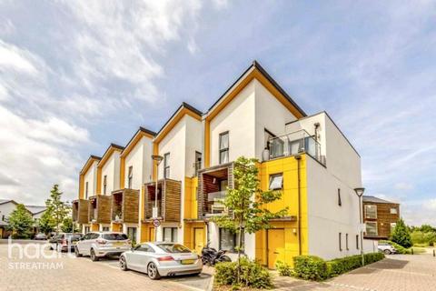 undefined, Cairns Place, Streatham SW16