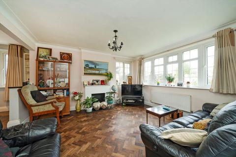 undefined, Graham Road, Mitcham CR4