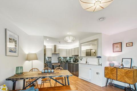 undefined, Finchley Road, London NW11
