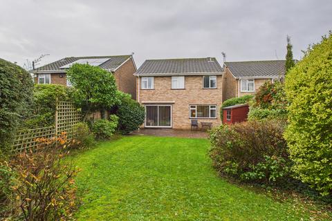 Lombardy Close, Leverstock Green, HP2