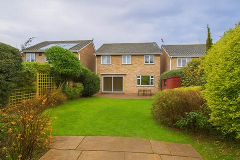 4 bedroom detached house for sale, Lombardy Close, Leverstock Green, HP2
