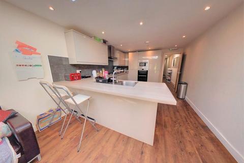 7 bedroom terraced house to rent, Heeley Road, Birmingham B29