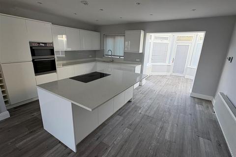 2 bedroom detached house for sale, Beechwood Avenue Wibsey