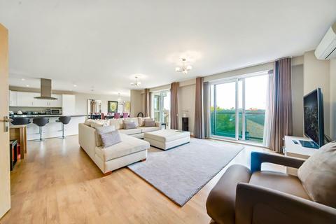 3 bedroom flat for sale, Glenthorne Road, London W6