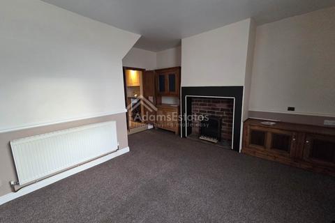 1 bedroom semi-detached house to rent, Carlinghow Hill, Batley