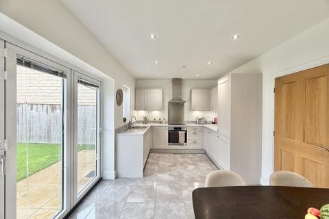 undefined, Merton Fields, Kippax