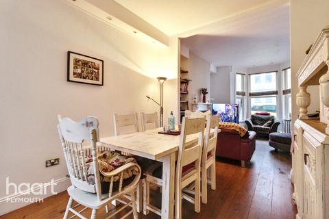 undefined, First Avenue, Plymouth