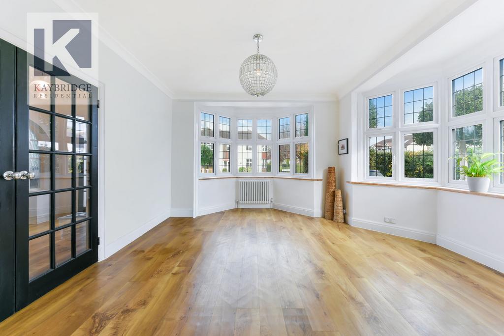 Furzedown Road, Sutton - SM2 5 QE