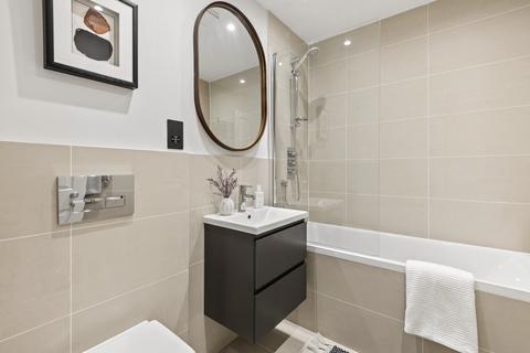 3 bedroom apartment for sale, Byrne Road, SW12