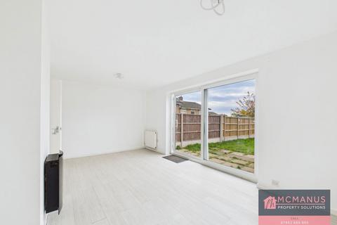 3 bedroom end of terrace house for sale, Chells Way, Stevenage SG2