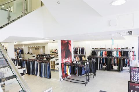 Retail property (high street) to rent, 29-31 Westgate St Ipswich IP1 3DR