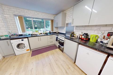 4 bedroom terraced house to rent, Raddlebarn Road Birmingham, Birmingham B29