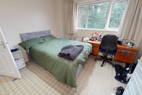 4 bedroom terraced house to rent, Raddlebarn Road Birmingham, Birmingham B29