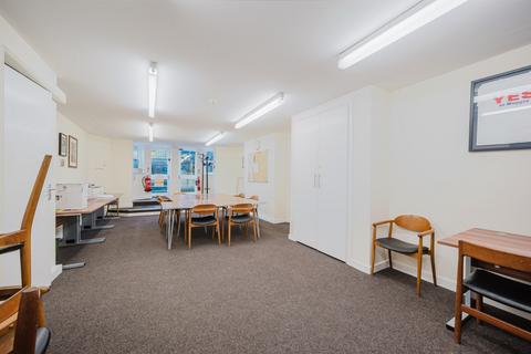 undefined, East Parade, Harrogate, North Yorkshire, HG1
