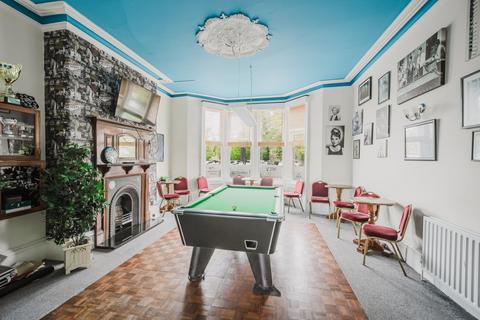 undefined, East Parade, Harrogate, North Yorkshire, HG1