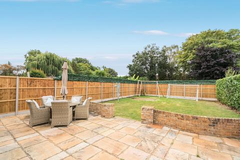 undefined, Green Lane, Chertsey, Surrey, KT16