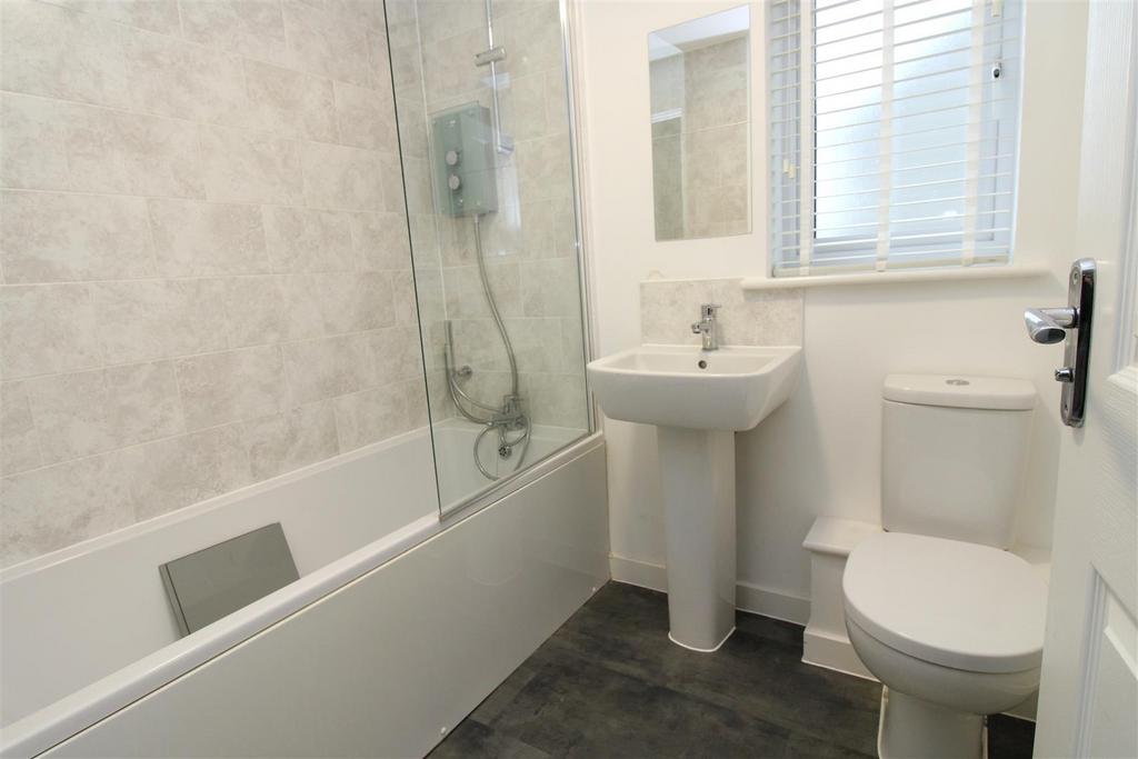 Family Bathroom.JPG