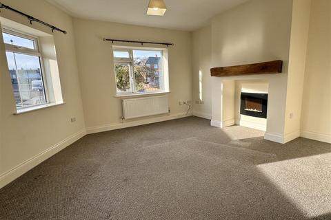 2 bedroom flat to rent, Dean Road, Scarborough