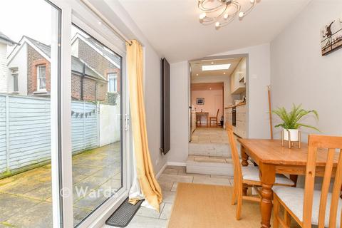 4 bedroom semi-detached house for sale, Woodside Road, Tonbridge, Kent