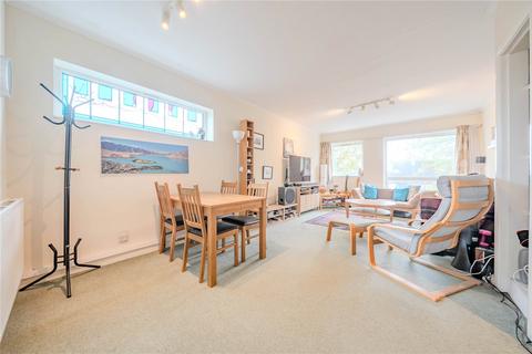 2 bedroom apartment for sale, Bedford Court, Oakwood, Leeds