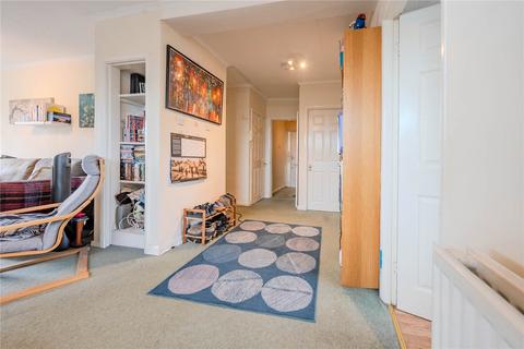 2 bedroom apartment for sale, Bedford Court, Oakwood, Leeds