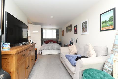 5 Berkeley Road, Birchington, CT7 9JN
