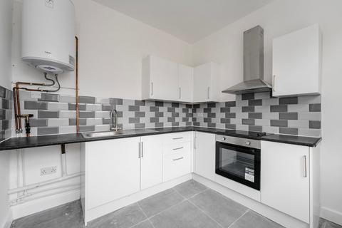 2 bedroom terraced house to rent, Station Street, Swaffham