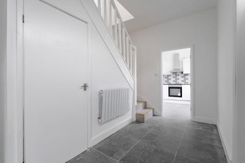 2 bedroom terraced house to rent, Station Street, Swaffham