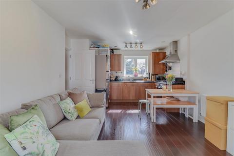 undefined, School Avenue, Basildon SS15