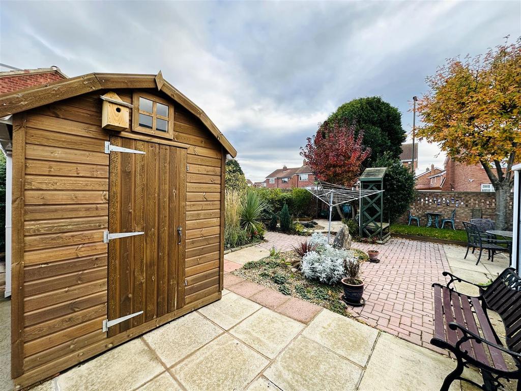Shed .jpg