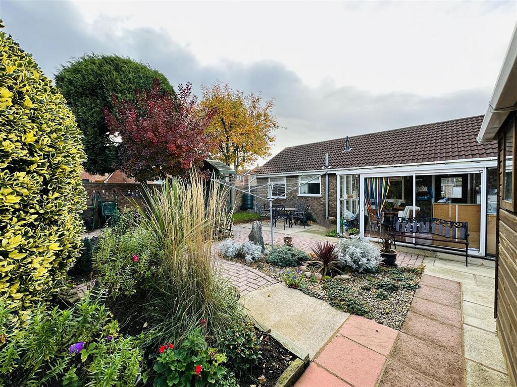 Garden 2.jpg