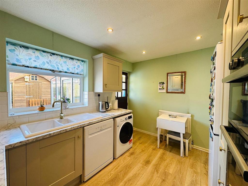 New kitchen 2.jpg