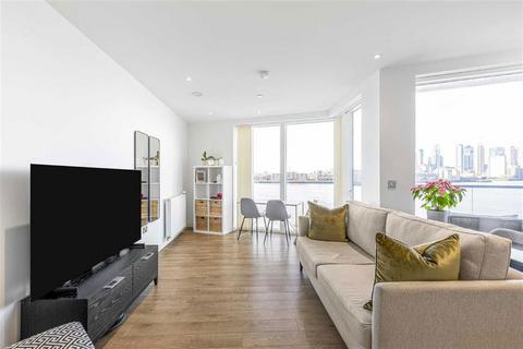 3 bedroom flat to rent, Harrison Walk, London SE10