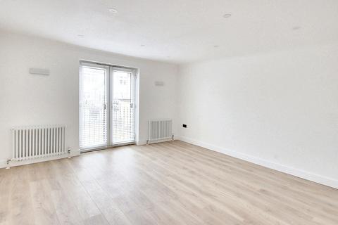 2 bedroom flat for sale, Braemar Gardens, West Wickham, BR4