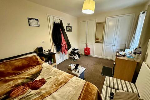 4 bedroom terraced house for sale, Staples Drive, Coalville, LE67