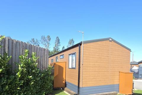 2 bedroom park home for sale, The Mews Beverly