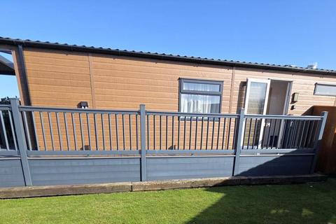 2 bedroom park home for sale, The Mews Beverly