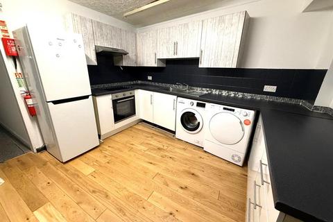 2 bedroom detached bungalow to rent, Penparcau, Aberystwyth