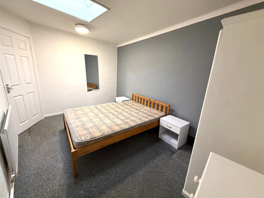Bedroom2.jpg