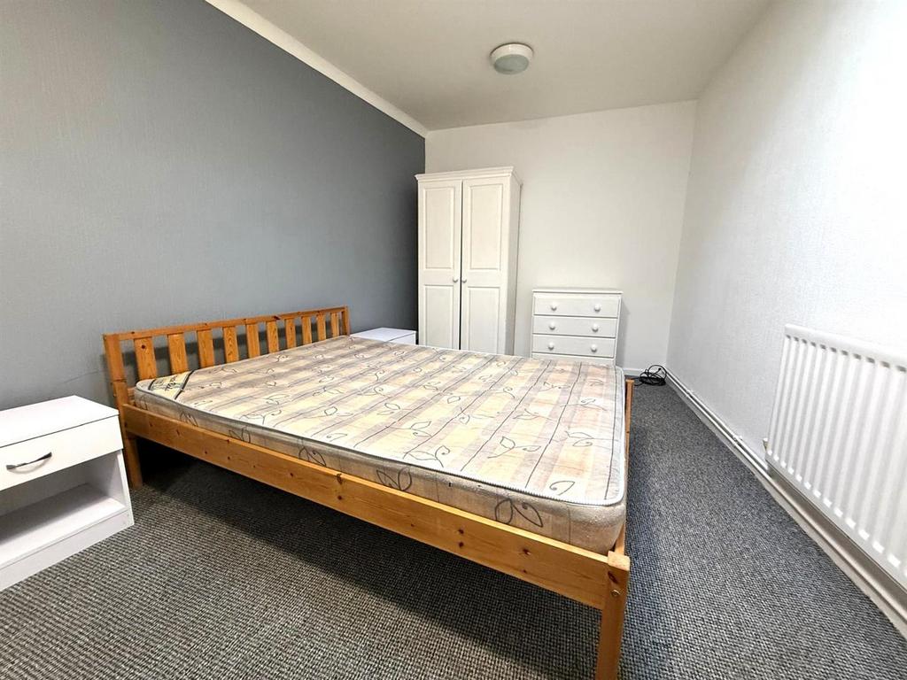 Bedroom11.jpg