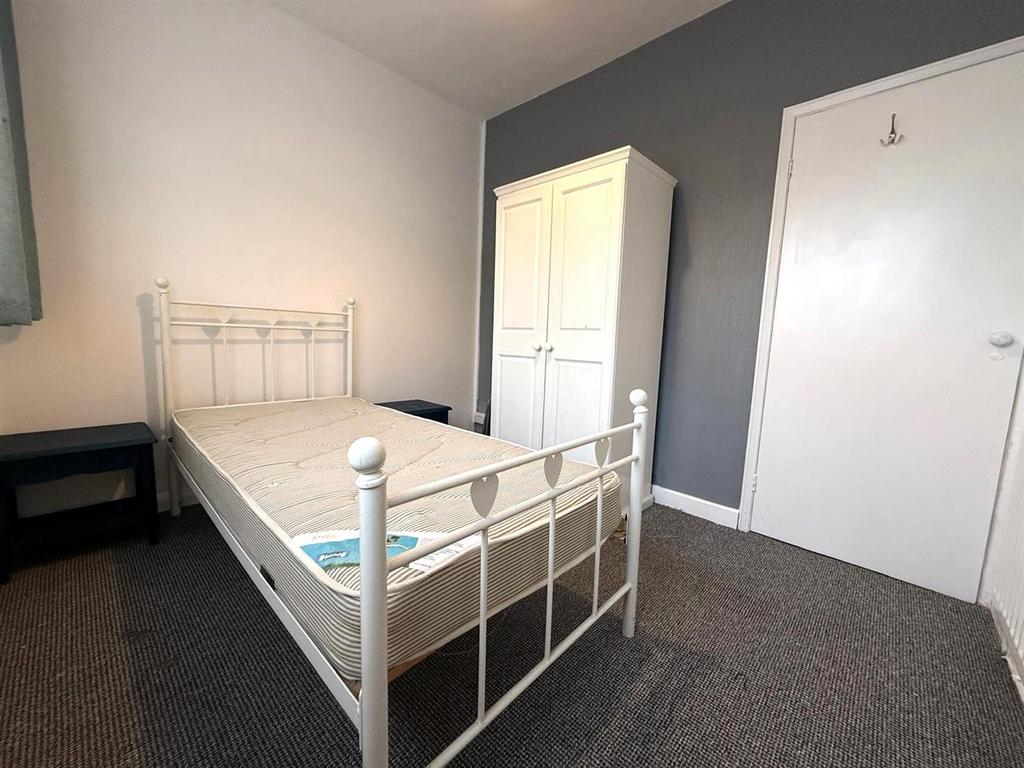 Bedroom1.jpg