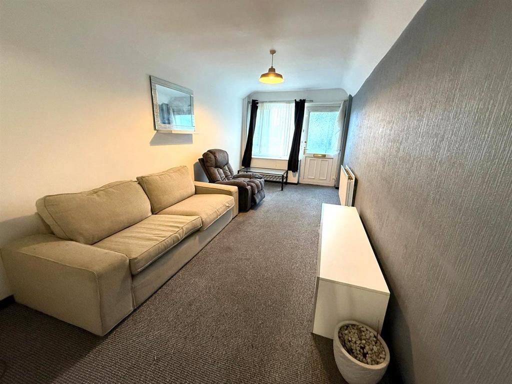 Lounge2.jpg