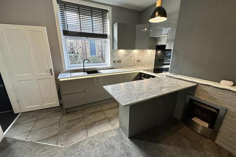 undefined, North Street, Mirfield