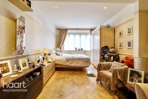 undefined, Manor Way, Chingford