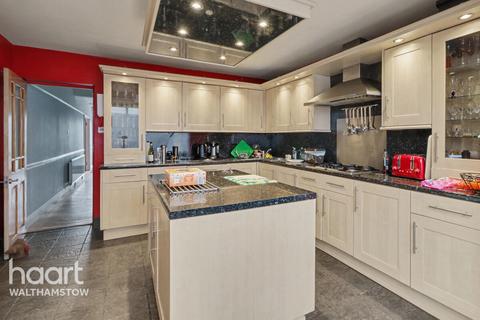 undefined, Manor Way, Chingford