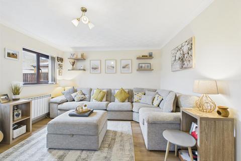 3 bedroom semi-detached house for sale, 5 Old Rectory Close, Letterston