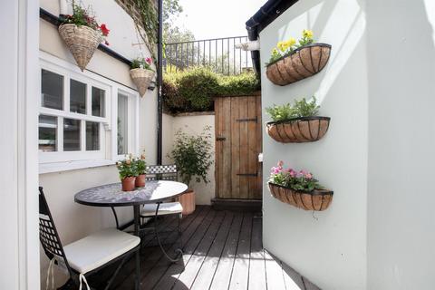 1 bedroom flat for sale, Camberwell Grove, Camberwell, SE5