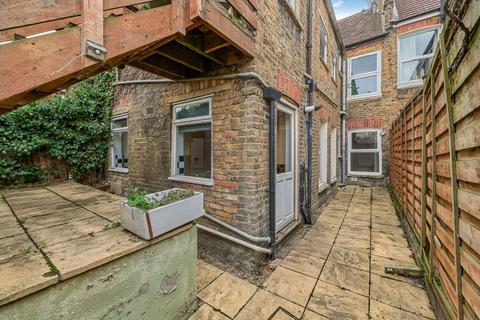 2 bedroom flat for sale, Kettering Street, London SW16