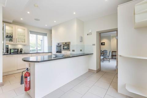 3 bedroom semi-detached house to rent, Cornbury Park, Charlbury