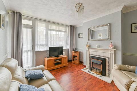 2 bedroom flat for sale, Strathdon Drive, Earlsfield, London, SW17